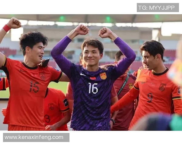 中国队迎战卡塔尔队全力争胜期待精彩对决展现足球魅力与团队精神 中国队迎战卡塔尔队全力争胜期待精彩对决展现足球魅力与团队精神